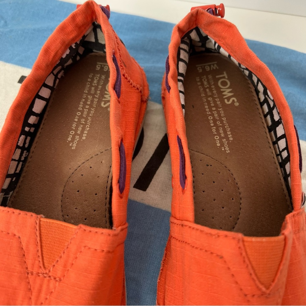 Toms - Picture 9 of 9
